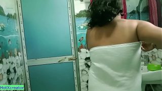 Indian hot chubby bhabhi having full satisfaction sex with her lover in the morning Video